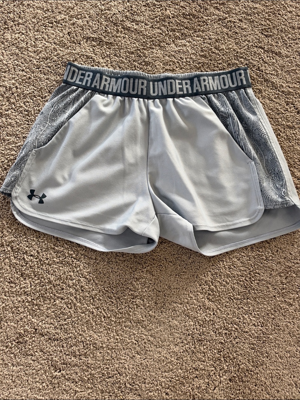 Under Armour Women's Gray Performance Athletic Shorts with pockets